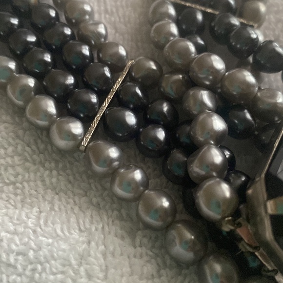 Faux pearl & faux gemstone choker - Picture 4 of 7